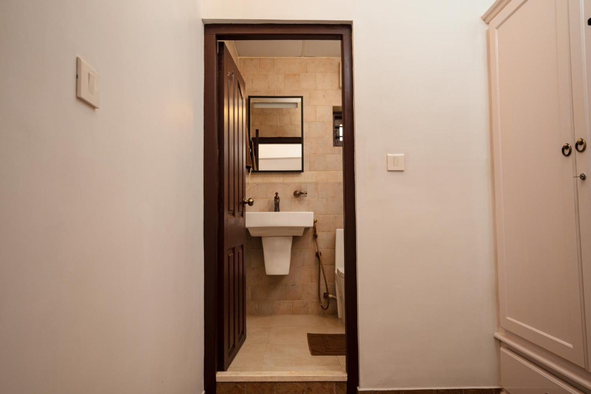 Solo Inn By Hawk Hospitality Kochi 外观 照片