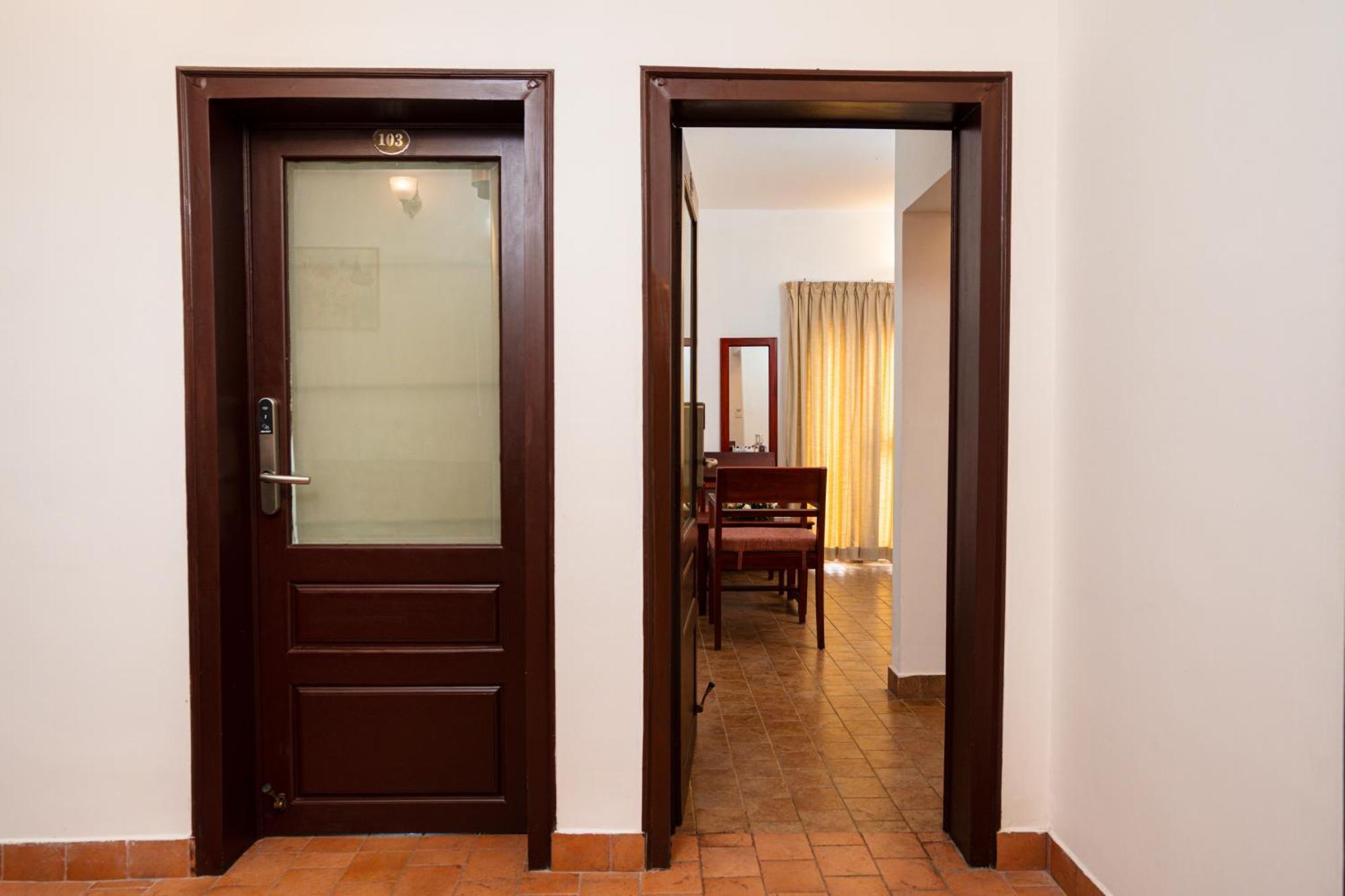 Solo Inn By Hawk Hospitality Kochi 外观 照片