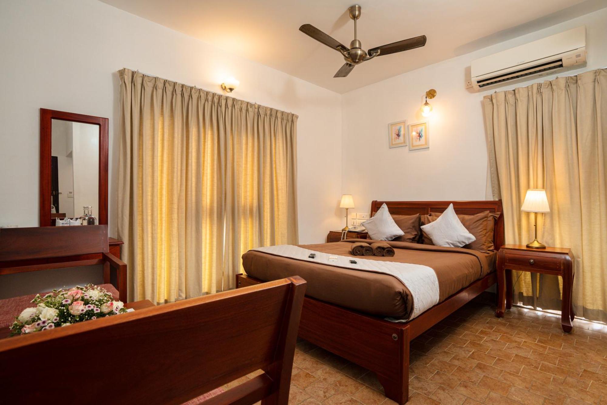 Solo Inn By Hawk Hospitality Kochi 外观 照片